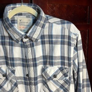 American eagle flannel shirt size large